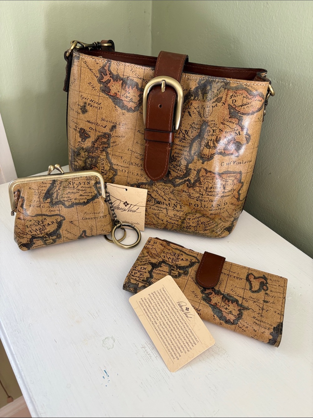 Patricia Nash Nazari leather mini wallet - Picture 1 of 5